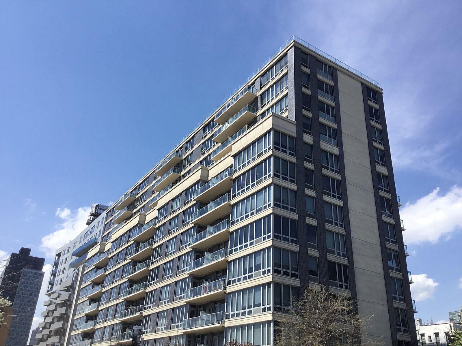 1 Hunters Point